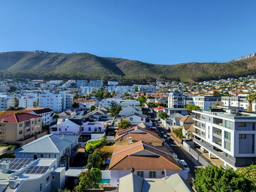 2 Bedroom Property for Sale in Sea Point Western Cape